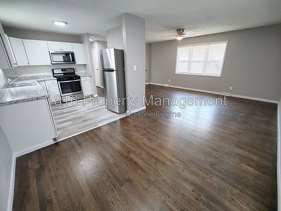 5th image of 7941 NE San Rafael Dr