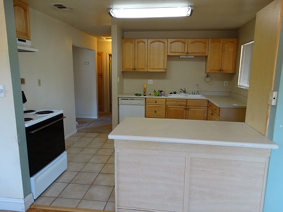 2nd image of 1304 Champion Oaks Dr