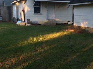 301 E Wilson St, Macclesfield, NC 27886