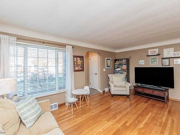 4th image of 4203 W 217th St