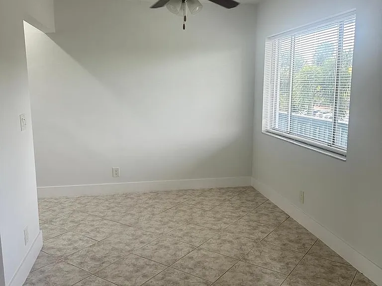2100 Springdale Blvd #303 — Photo 7