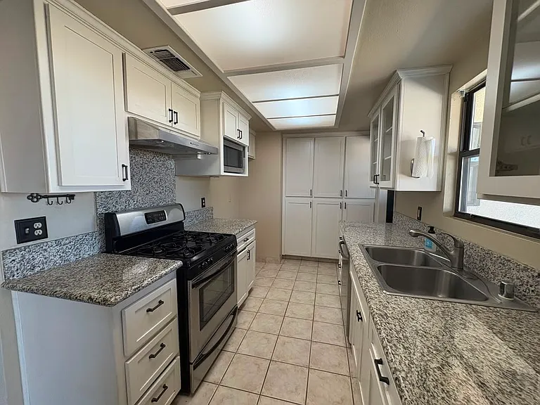 6204 Copperwood Ln — Photo 5