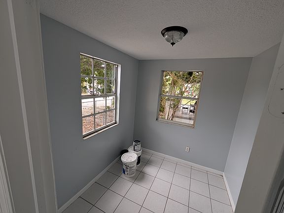 5th image of 1316 E Holmes Ave