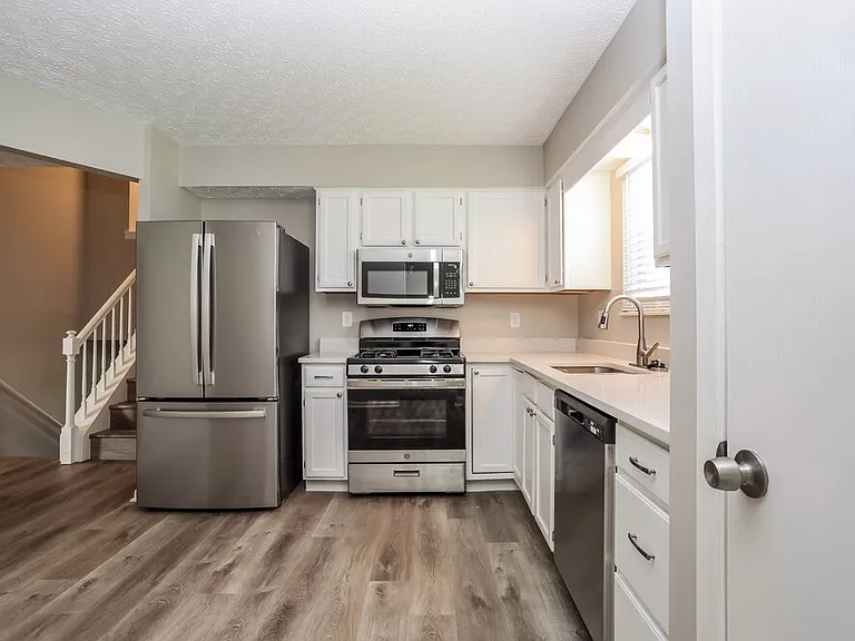 3150 Plainfield Ct — Photo 11