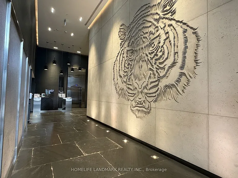 28 Wellesley St E #308 — Photo 3