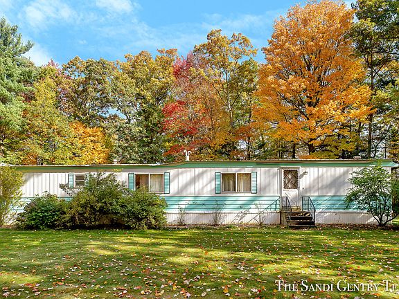 4th image of 8583 Robinhood Dr