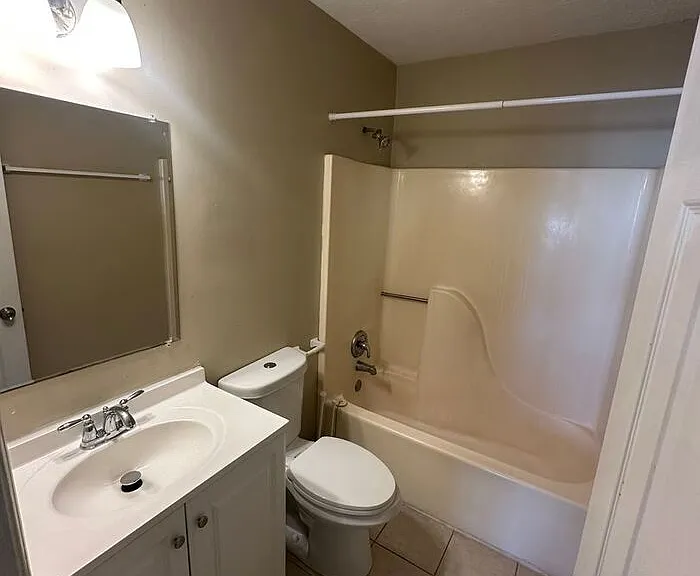 2036 Laboon Cir #C — Photo 15
