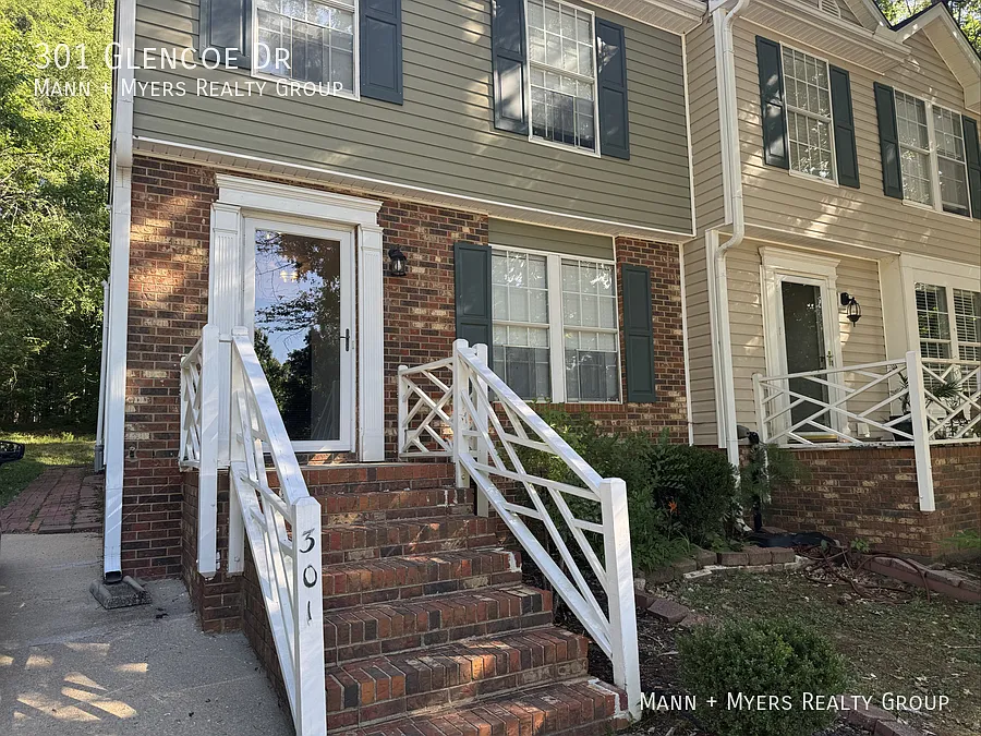 Beautiful townhouse in Wake Forest! — Photo 1