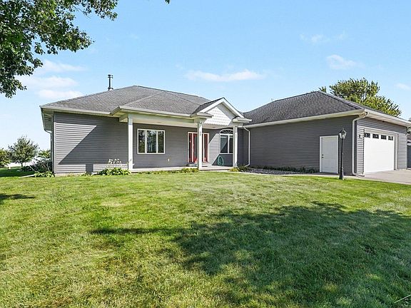 3rd image of 5871 Sandy Dr