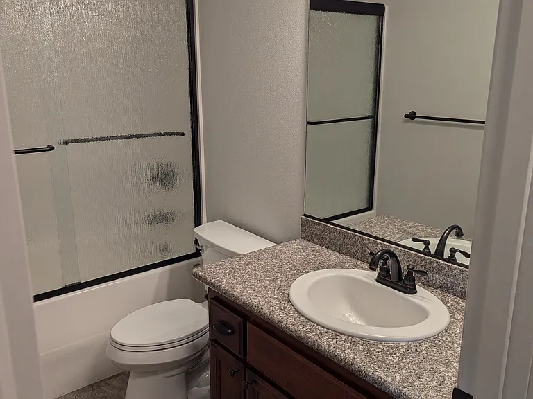 409 Madrona Ave SE — Photo 22