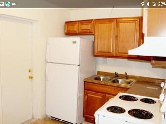 2nd image of 2908 Genessee Ave