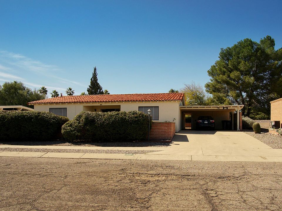 1st image of 726 S La Bellota