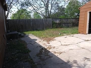 4th image of 824 E Doddridge Ave