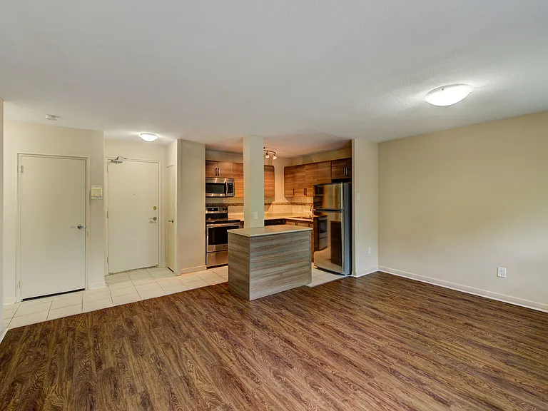 31 Park Blvd — Photo 10