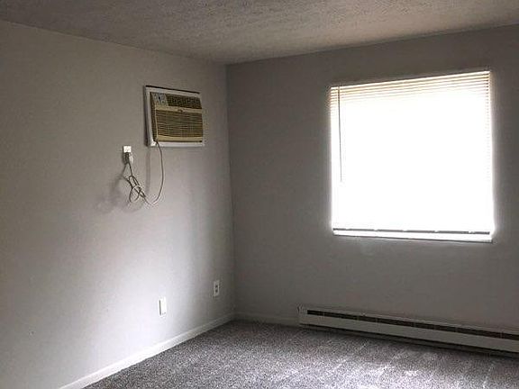 3rd image of 2848 Harrison Ave #3