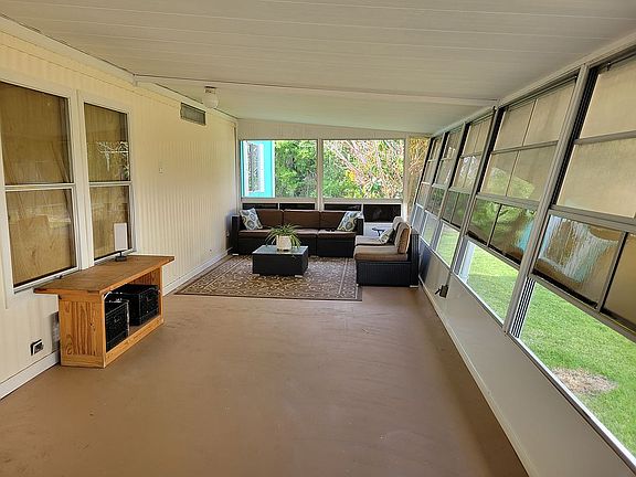 3rd image of 7808 Buena Vista Dr N
