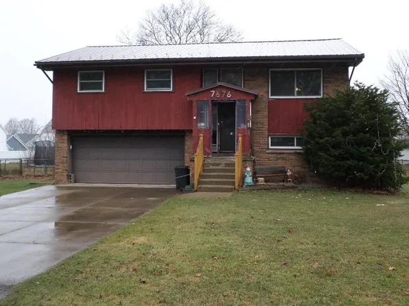 7676 Fairlane Dr, Fairview, PA 16415