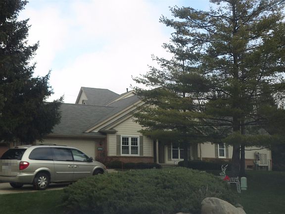 2nd image of 16964 Country Knoll Dr