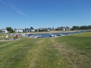 3900 Waterfront Pl SE, Mandan, ND 58554