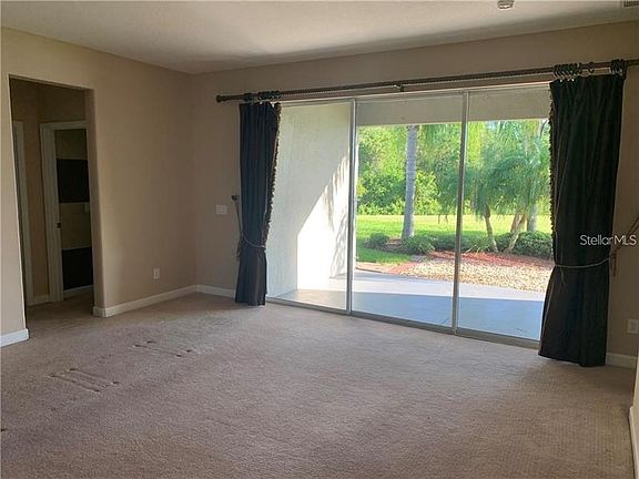 4th image of 2457 Strandhill St