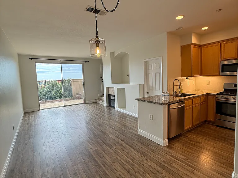 28564 Sorano Cv — Photo 2