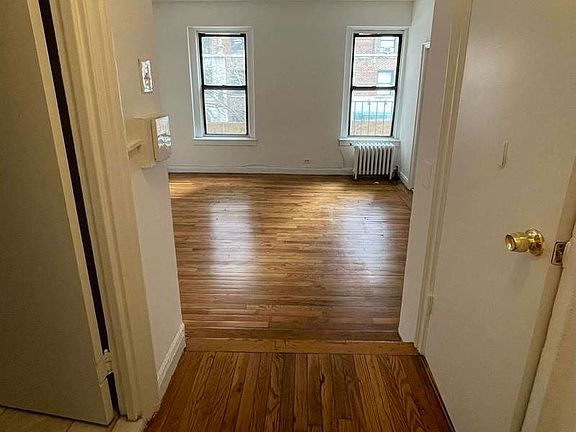 2nd image of 401 E 58th St APT 1A