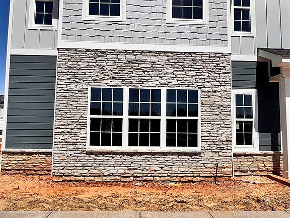 4th image of 707 Pinecone Dr #25