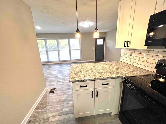 4th image of 8621 Bobolink Dr