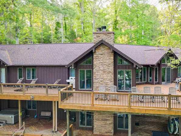 487 Poplar Pl, Wedowee, AL 36278