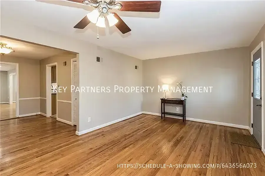 4931 W 72nd Ter - Cute! — Photo 4