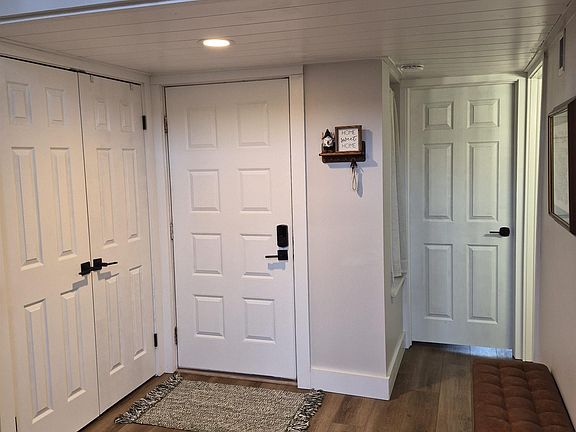 3rd image of 9008 S Pointe Ridge Ln