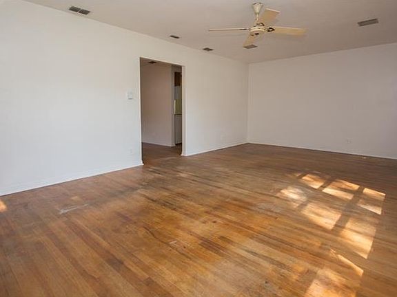 5th image of 11718 Hoyt Ave