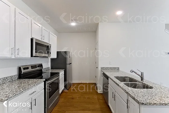 223 Long Island Dr — Photo 3