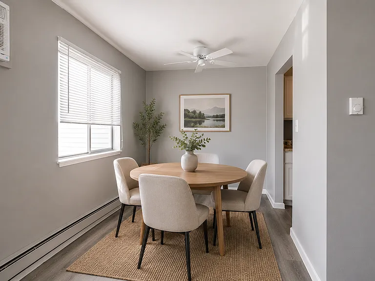 Hubbard Oaks Apartments — Photo 8