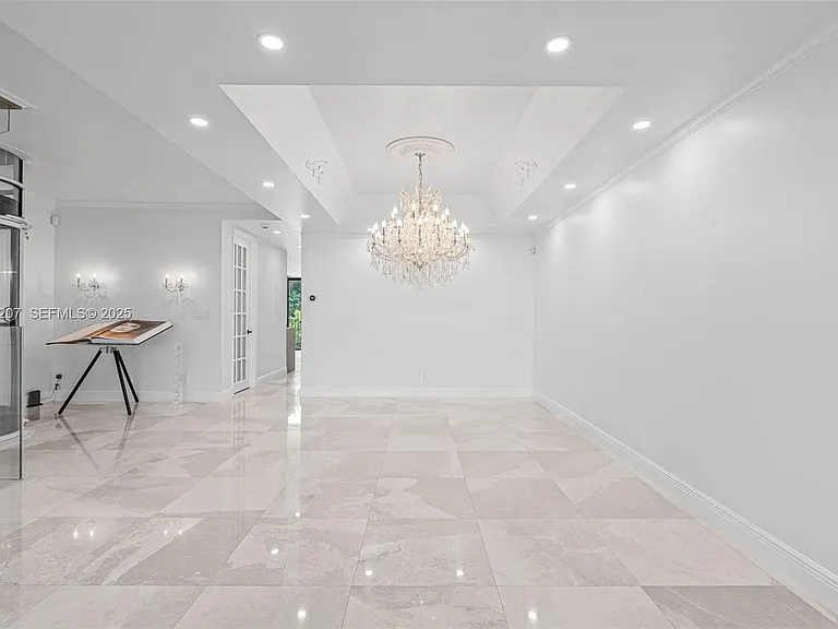 6124 Paradise Point Dr — Photo 18