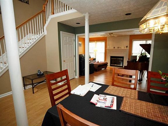 5th image of 3713 White Pine Dr