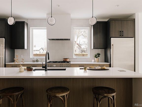 2nd image of 2091 Perry Street