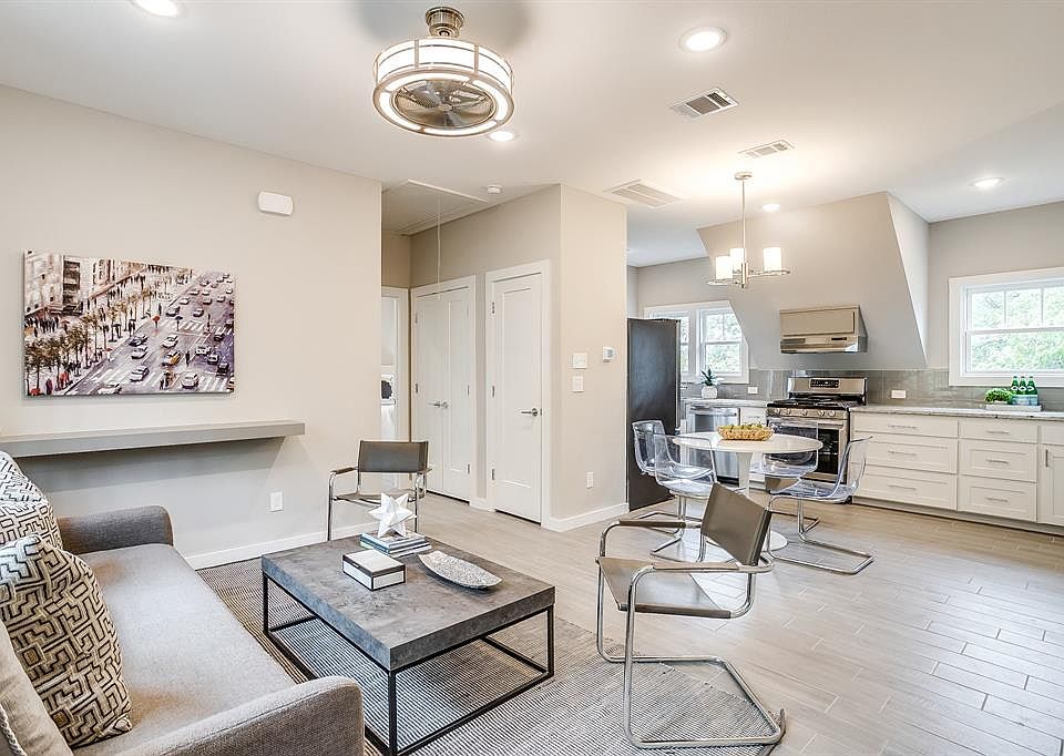 1st image of 801 W Morphy St Lot D