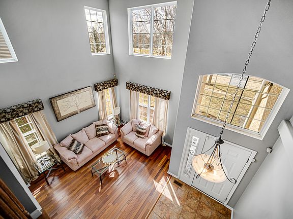 3rd image of 1361 Sweetbay Ln