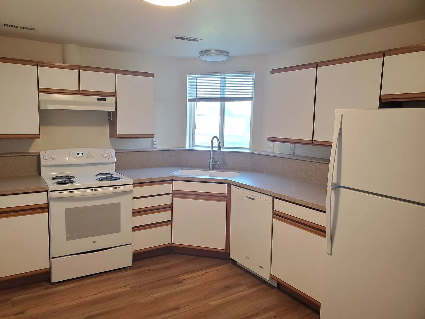 Newly Remodeled Home in Belgrade — Photo 2