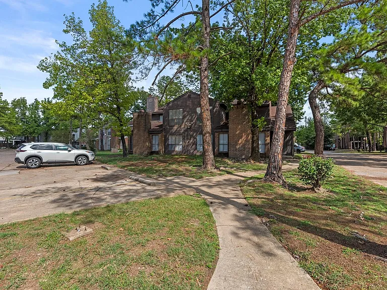 7200 T C Jester Blvd #1004 — Photo 26