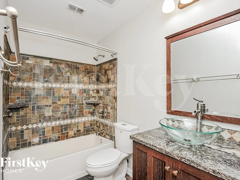 8312 Tribute Ln — Photo 14
