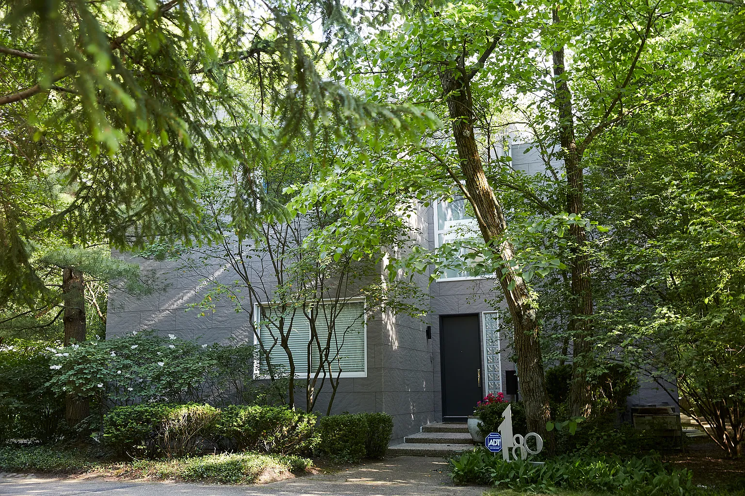 780 Croftridge Ln photo 1