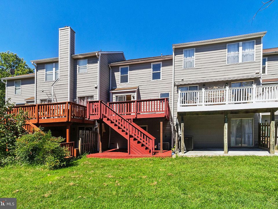 2nd image of 7704 Heatherside Ln