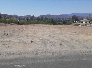 24181 Beverly Dr, Canyon Lake, CA 92587