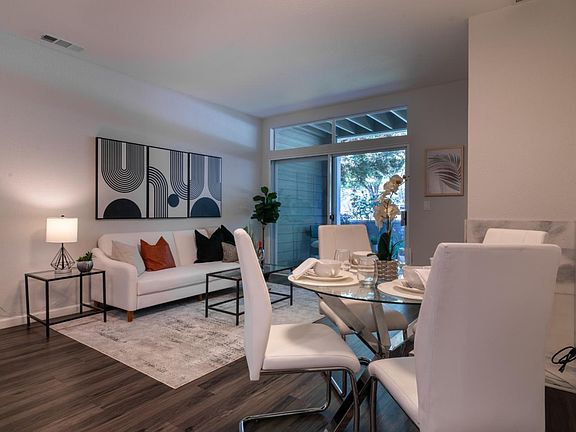 5th image of 1821 Parkview Green Cir