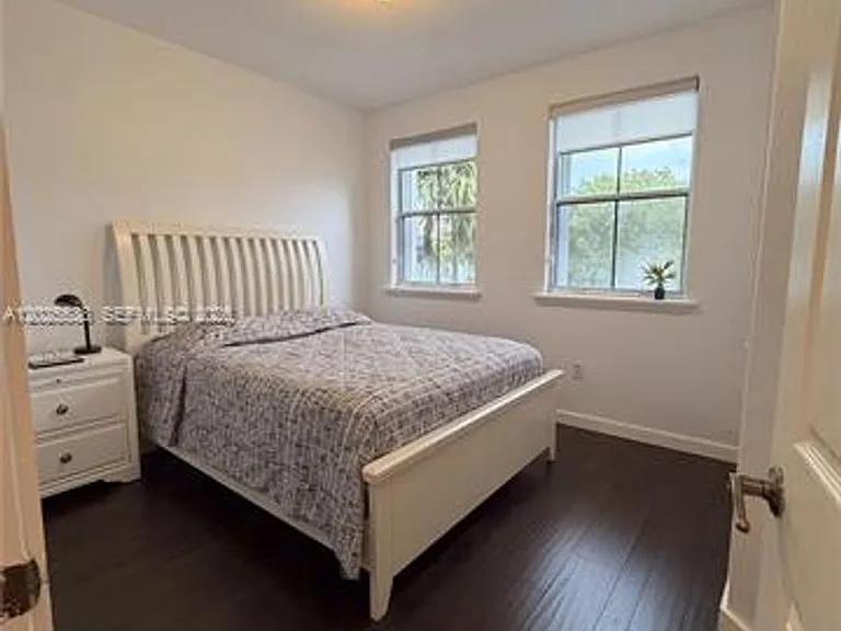 5420 NW 107th Ave #303 — Photo 13