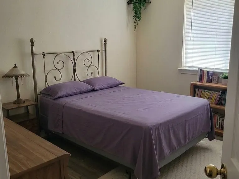 937 Crepe Myrtle St — Photo 5