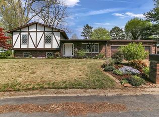 56 Duke Dr, Maryville, IL