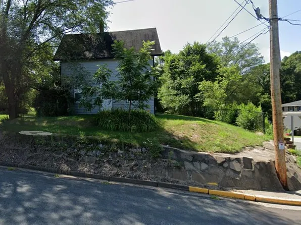 300 18th Ave E, Menomonie, WI 54751
